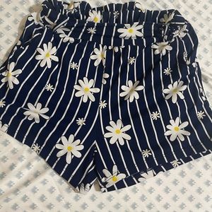 Daisy shorts